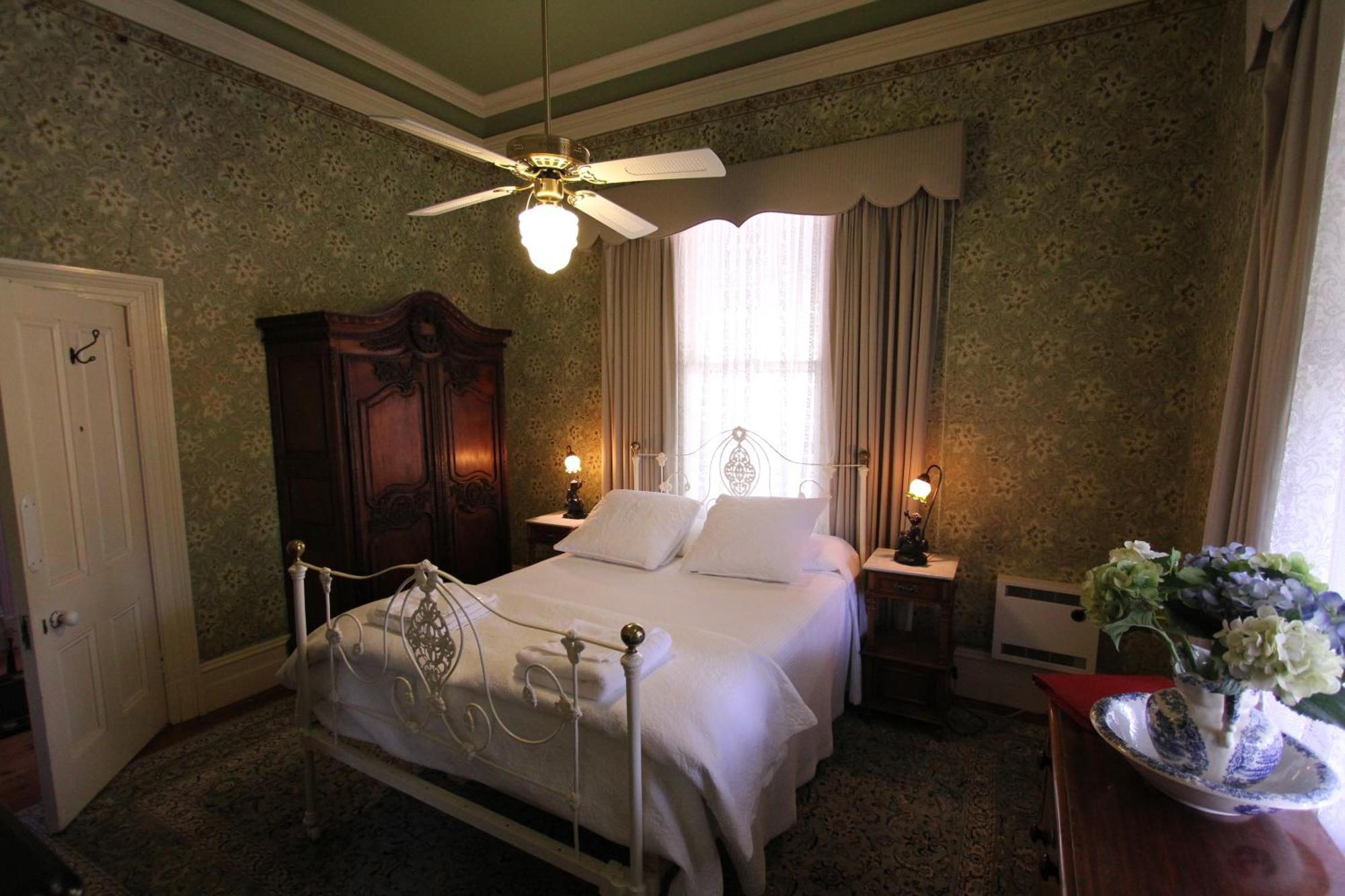 Palm House Bed & Breakfast Maldon Bagian luar foto